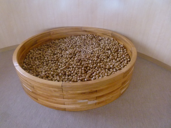 木のボールプール